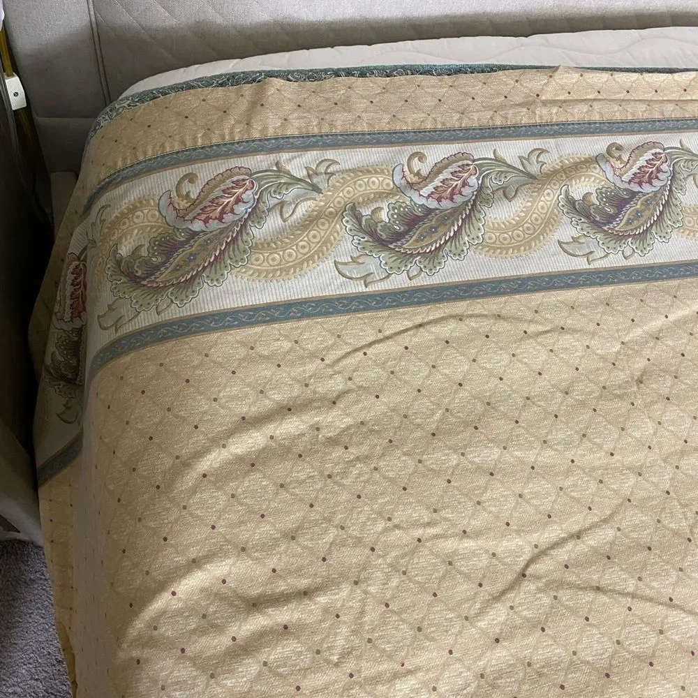 Vintage Dan River Paisley Scroll Decorative flat sheet in Cream, Green, Blue